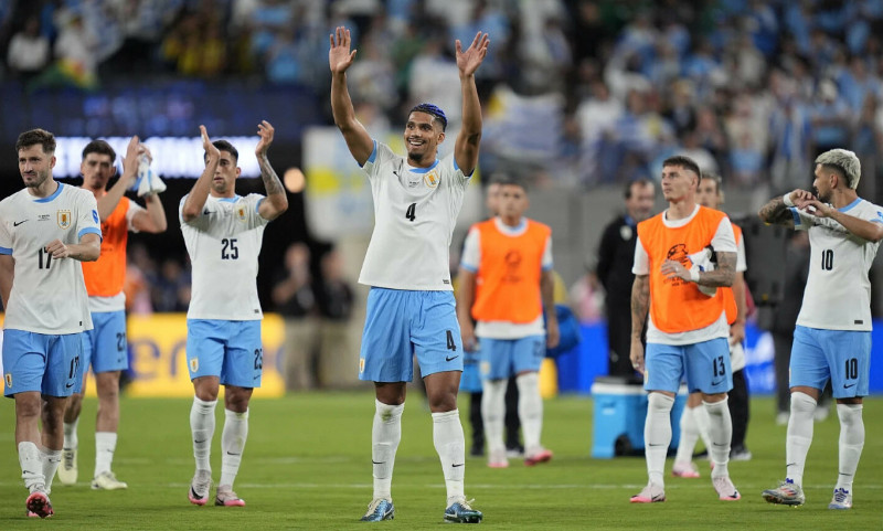 Uruguay Gặp Brazil